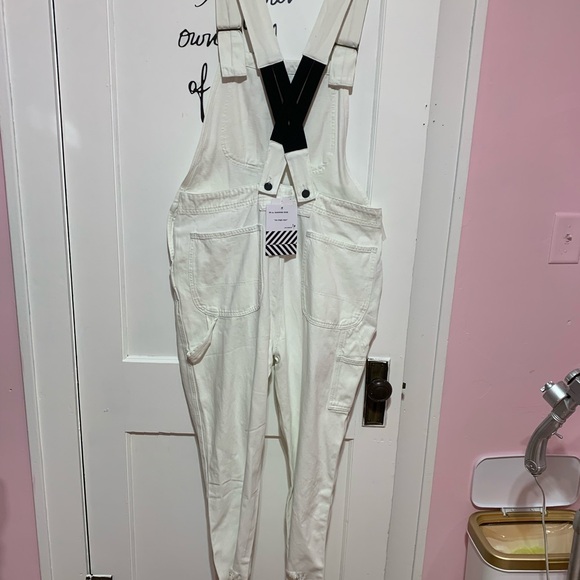 no, with tags, Sandine rose white overalls
Size large - Picture 6 of 8